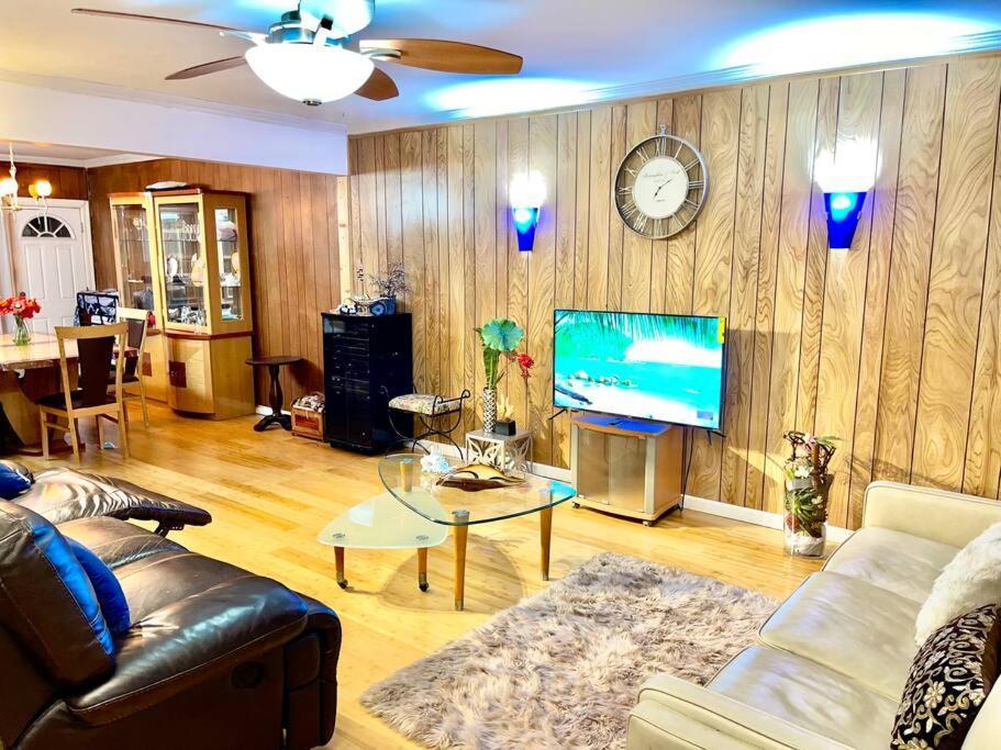 Lga Airport 3 Mins, 3 Bedroom Duplex House, Parking And Private Backyard, 9Mins Subway! New York Exteriér fotografie