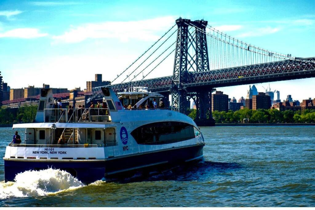 Lga Airport 3 Mins, 3 Bedroom Duplex House, Parking And Private Backyard, 9Mins Subway! New York Exteriér fotografie
