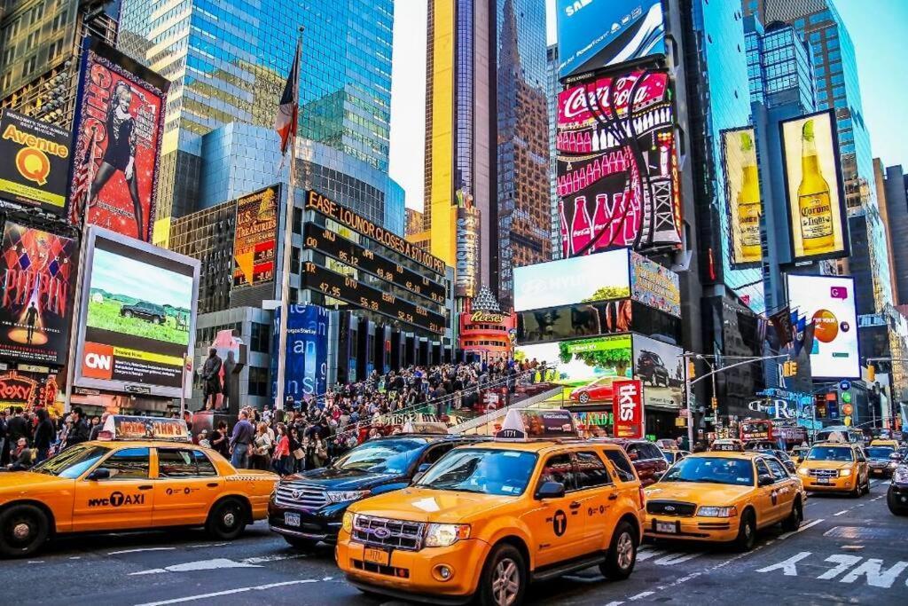 Lga Airport 3 Mins, 3 Bedroom Duplex House, Parking And Private Backyard, 9Mins Subway! New York Exteriér fotografie